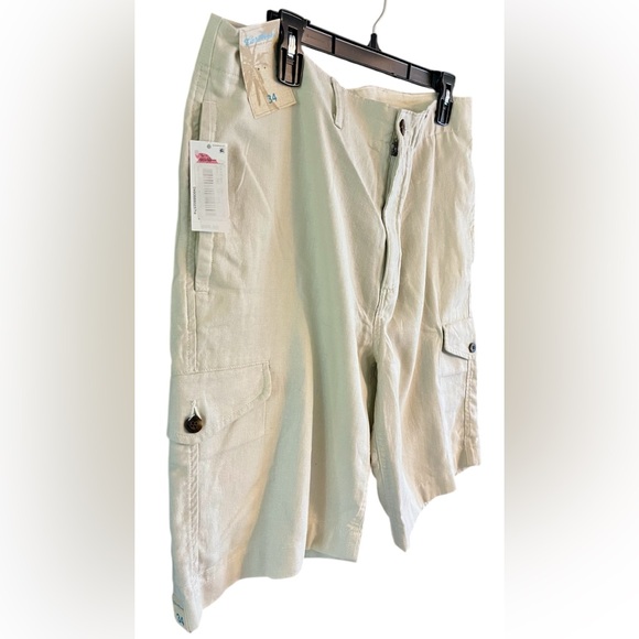 Caribbean Cream Cargo Shorts with Relaxed Fit and Textured Fabric - Picture 8 of 10